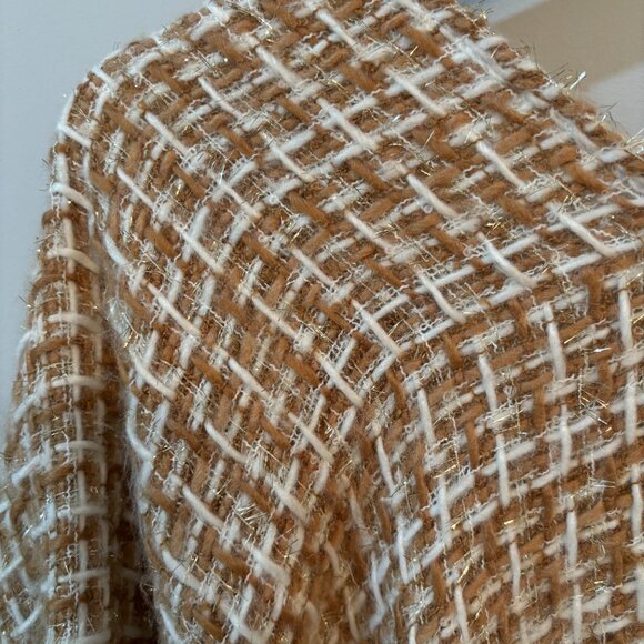 NWT Juicy Couture Wrap Scarf Camel & Cream With Silver Metallic Thread - Picture 5 of 5